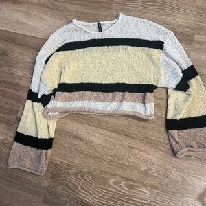 H&M striped light weight knitted sweater
